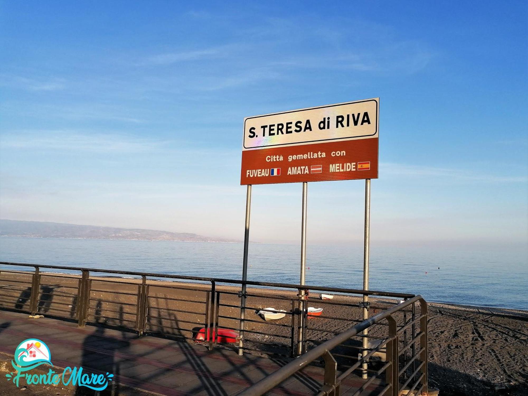 Вілла Casa Fronte Mare Санта-Тереза-ді-Рива Екстер'єр фото