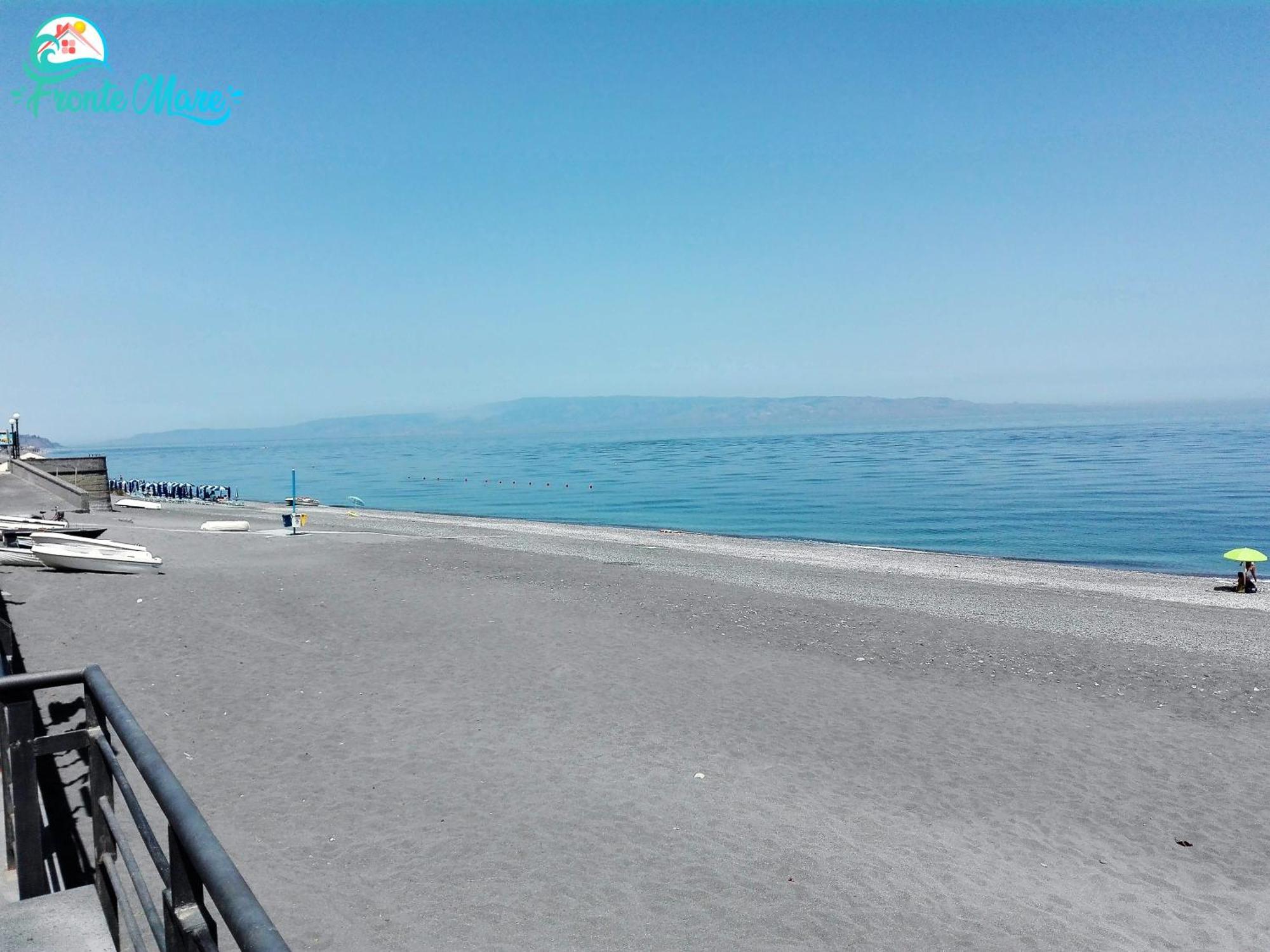Вілла Casa Fronte Mare Санта-Тереза-ді-Рива Екстер'єр фото