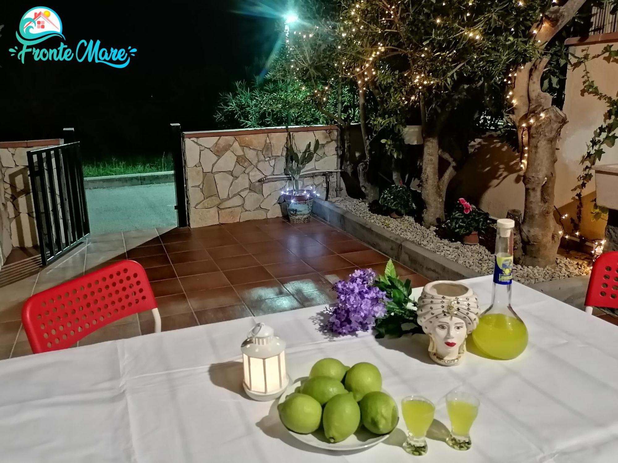 Вілла Casa Fronte Mare Санта-Тереза-ді-Рива Екстер'єр фото